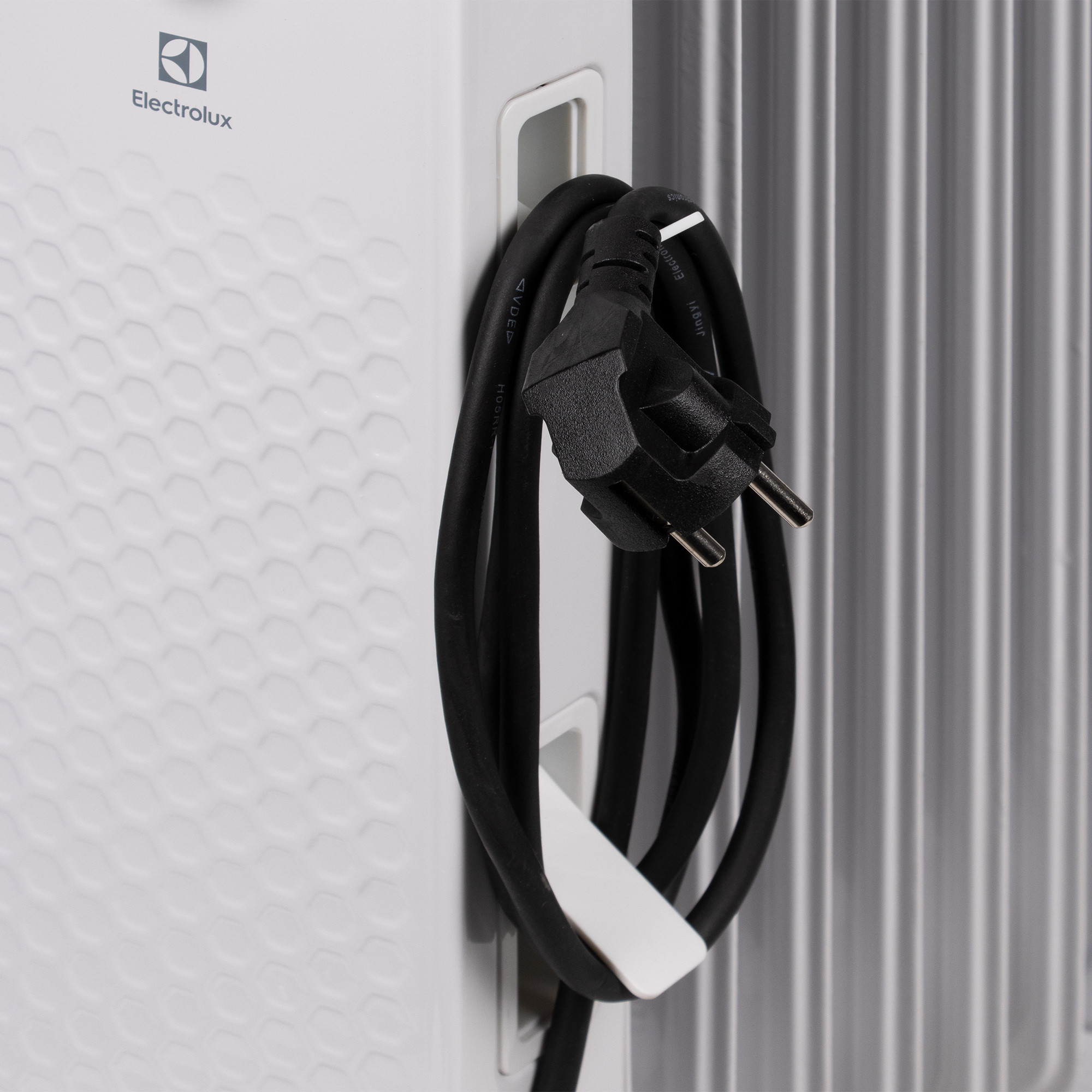 Радиатор масляный Electrolux EOH/BE-11ZW в компании ICEКОХИНОР